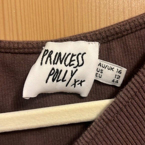 princess polly crop top - Picture 3 of 3